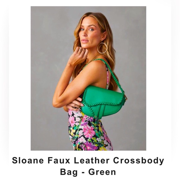 VICI UE Kelly green saddle bag. NEW includes 2 different straps SUG RE $70 - Picture 3 of 16